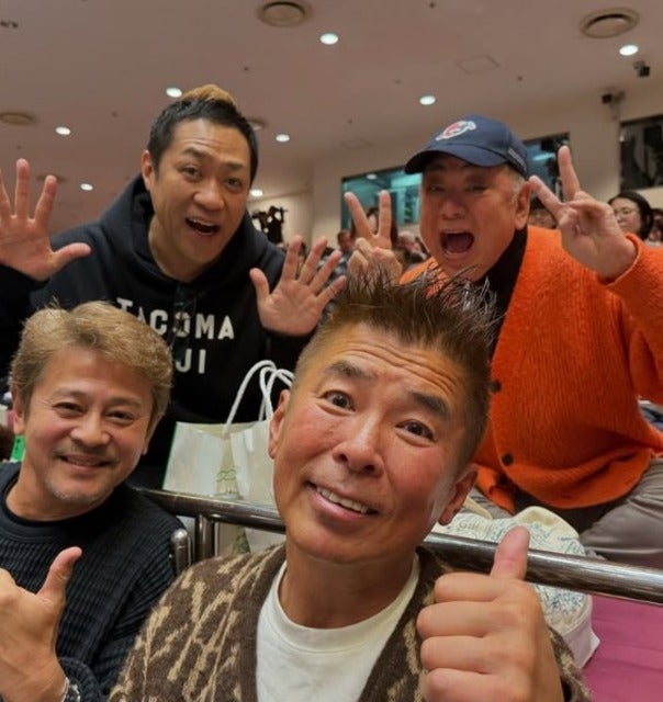 「館内われんばかりの大歓声」はなわが好楽師匠と大相撲観戦！