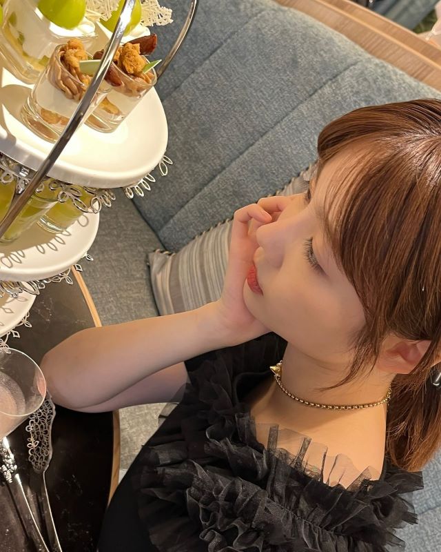 島崎遥香の可愛すぎる私服ショットにファン大歓喜