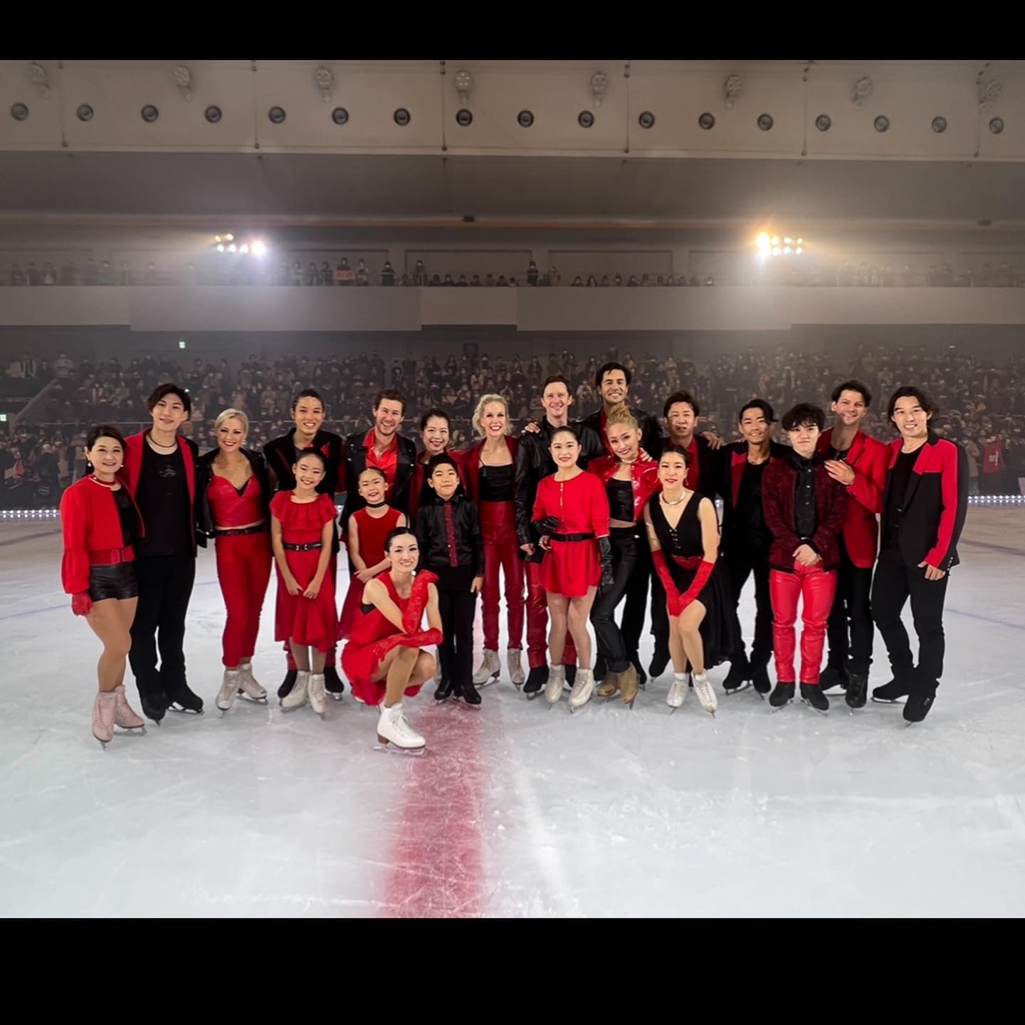 宇野昌磨や荒川静香さんも！高橋大輔がフレンズオンアイス2022豪華オフショット大公開✨