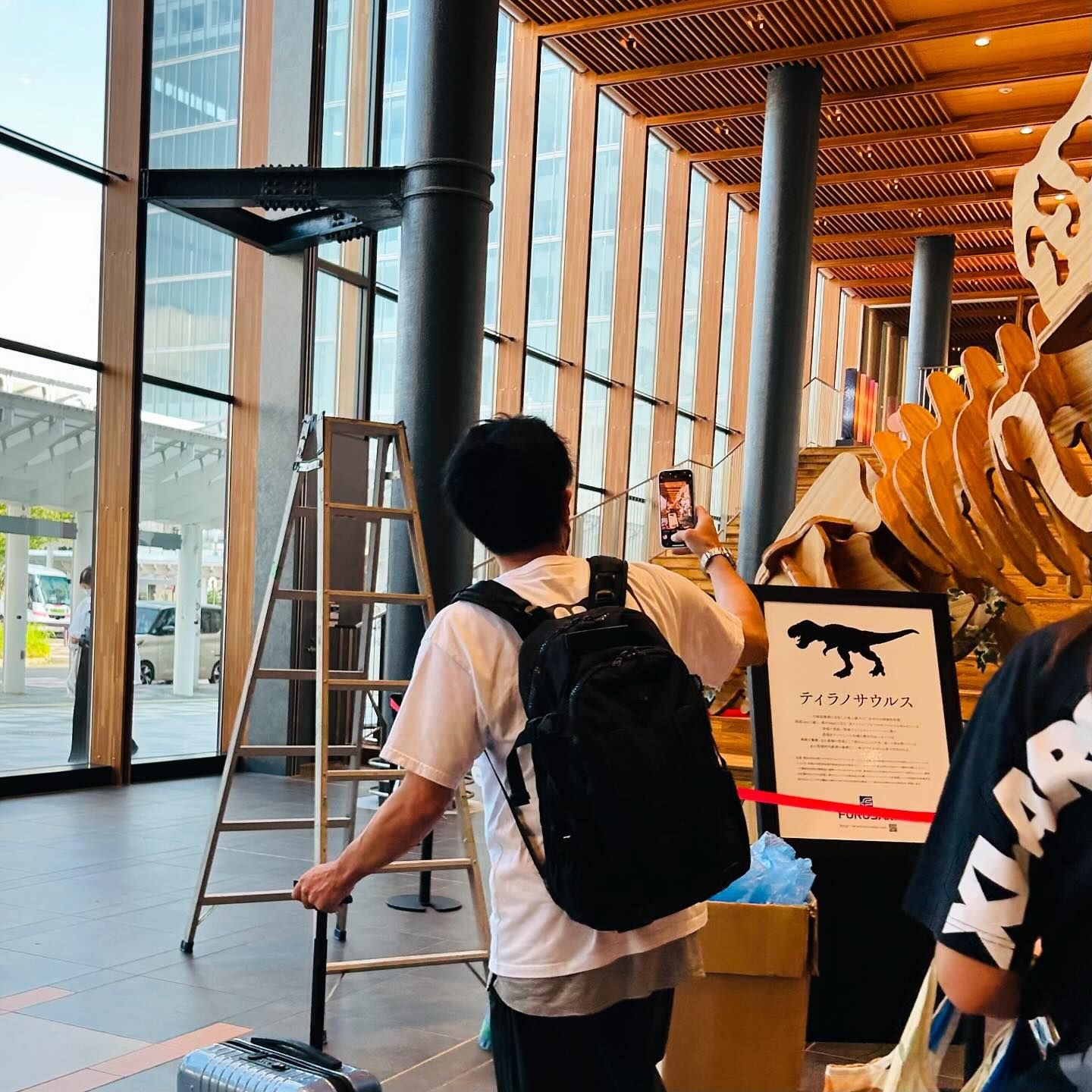 「スッゲェー！」あの大人気バンドのメンバーがアレを激写？！可愛い姿にファン悶絶