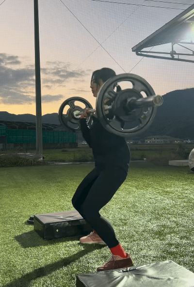 「俺軽いからお姫様抱っこされる側や」美女陸上選手・榎本樹羅、”筋肉痛バッキバキ”になった壮絶練習ムービーを披露！