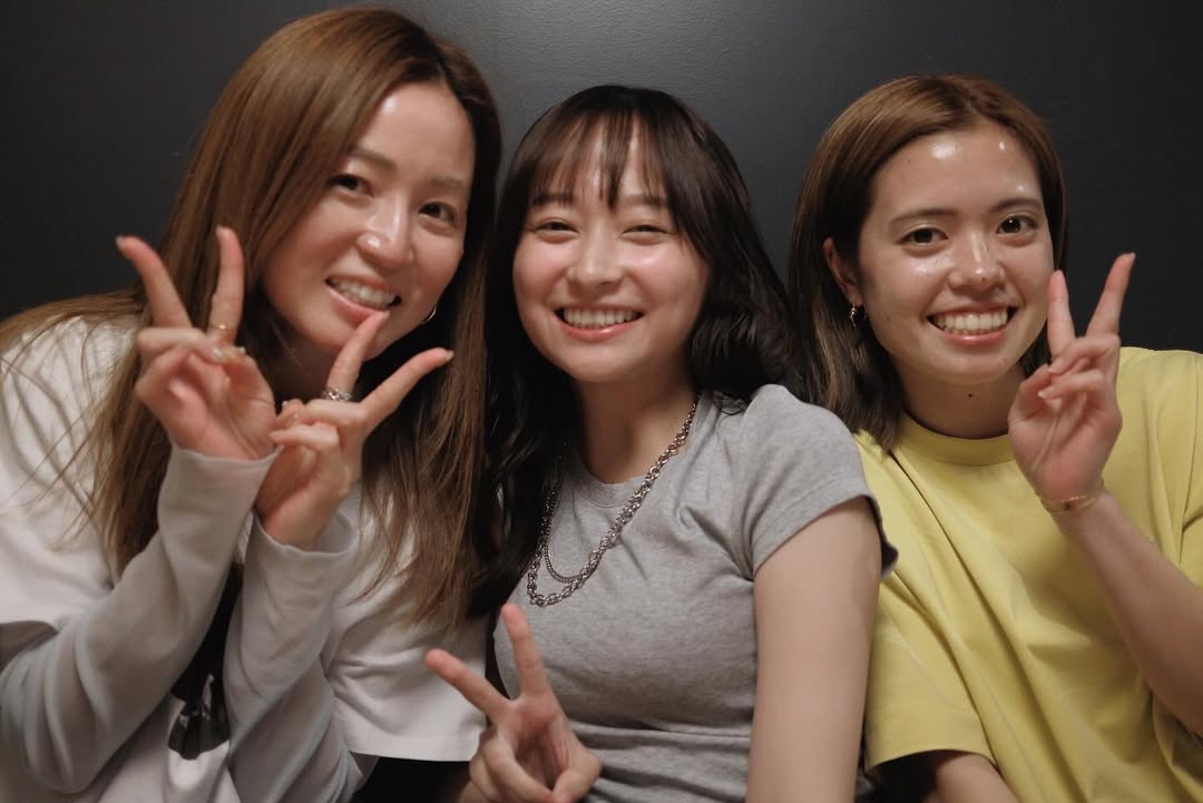 「混ざりたい」「美人すぎる」なでしこJ清水梨紗が“再会”3ショットを公開「楽しい時間ありがとー」
