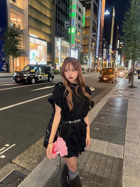 希空、黒コーデの“おでかけショット”を披露！