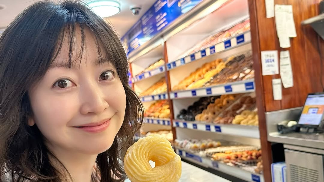 黒川智花、24時間営業の“眠らないドーナツ店”を訪問　NYで出会ったフレンチクルーラーに感動