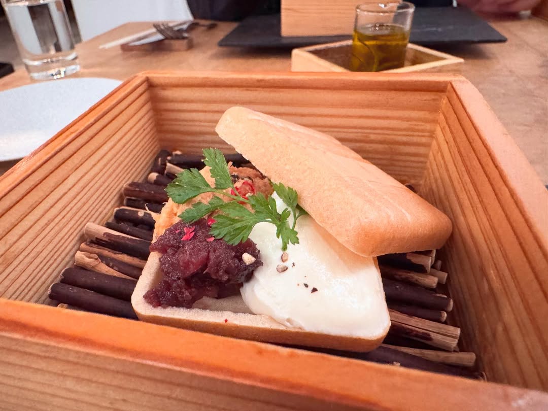 武井壮、フレンチを満喫するショットを公開　「めっちゃ美味しそう」と話題に