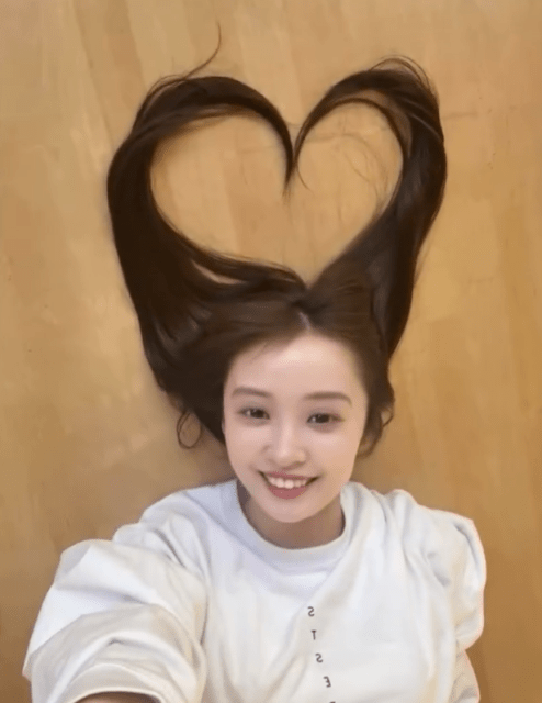 「リハの合間のごろごろ」TEAM SHACHI・咲良菜緒、ロングヘアを使って一生懸命作ったモノとは…！？