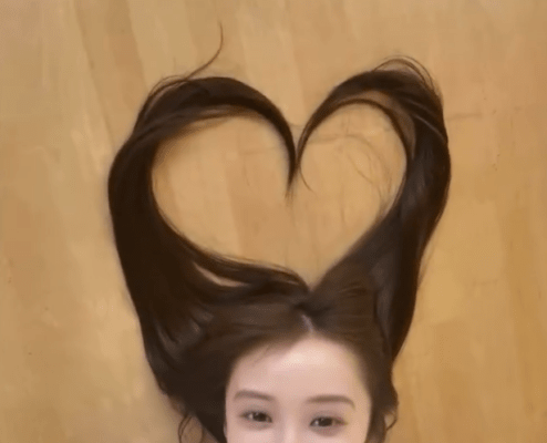 「リハの合間のごろごろ」TEAM SHACHI・咲良菜緒、ロングヘアを使って一生懸命作ったモノとは…！？