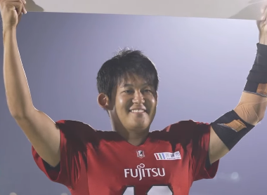 富士通・高木翼が“王者の輝き”放つ！XリーグMVP受賞の瞬間が話題に