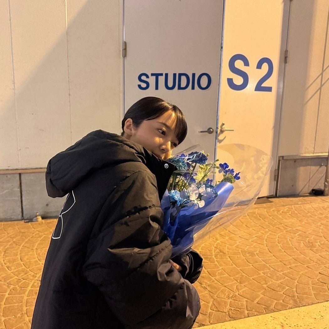 上白石萌音が花束を持つ姿が可愛すぎる💕