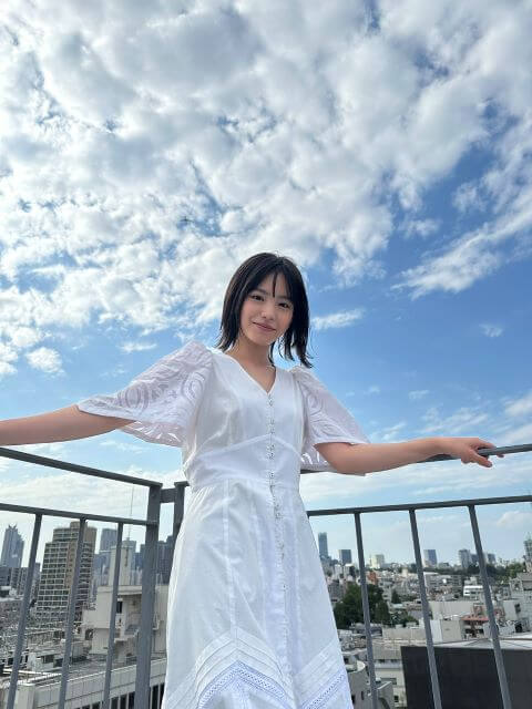 カルピスウォーターのCMで話題 沖縄出身17歳の爽やかショットに「可愛い」の声殺到