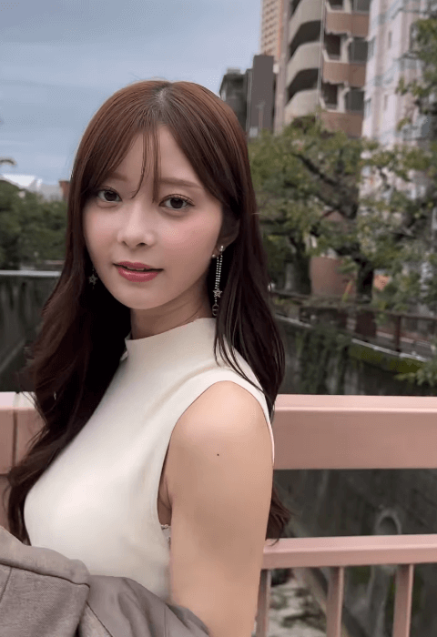 「可愛いすぎるよ…」美女優・松川星が歩道橋上で見せた、麗しのショット＆ムービーにファン卒倒！
