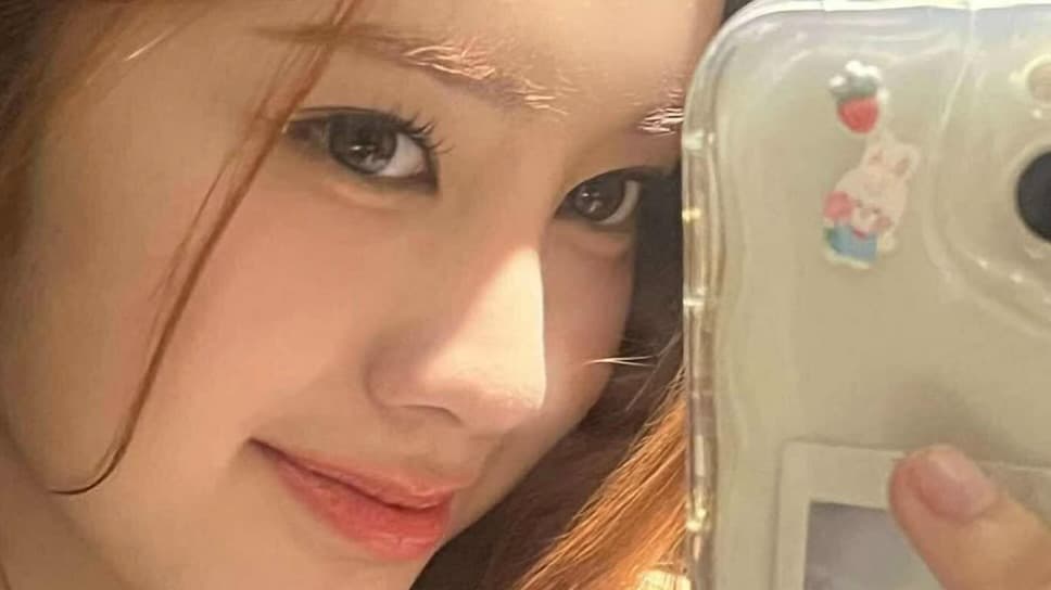 UNIS エリシアが自撮りを公開