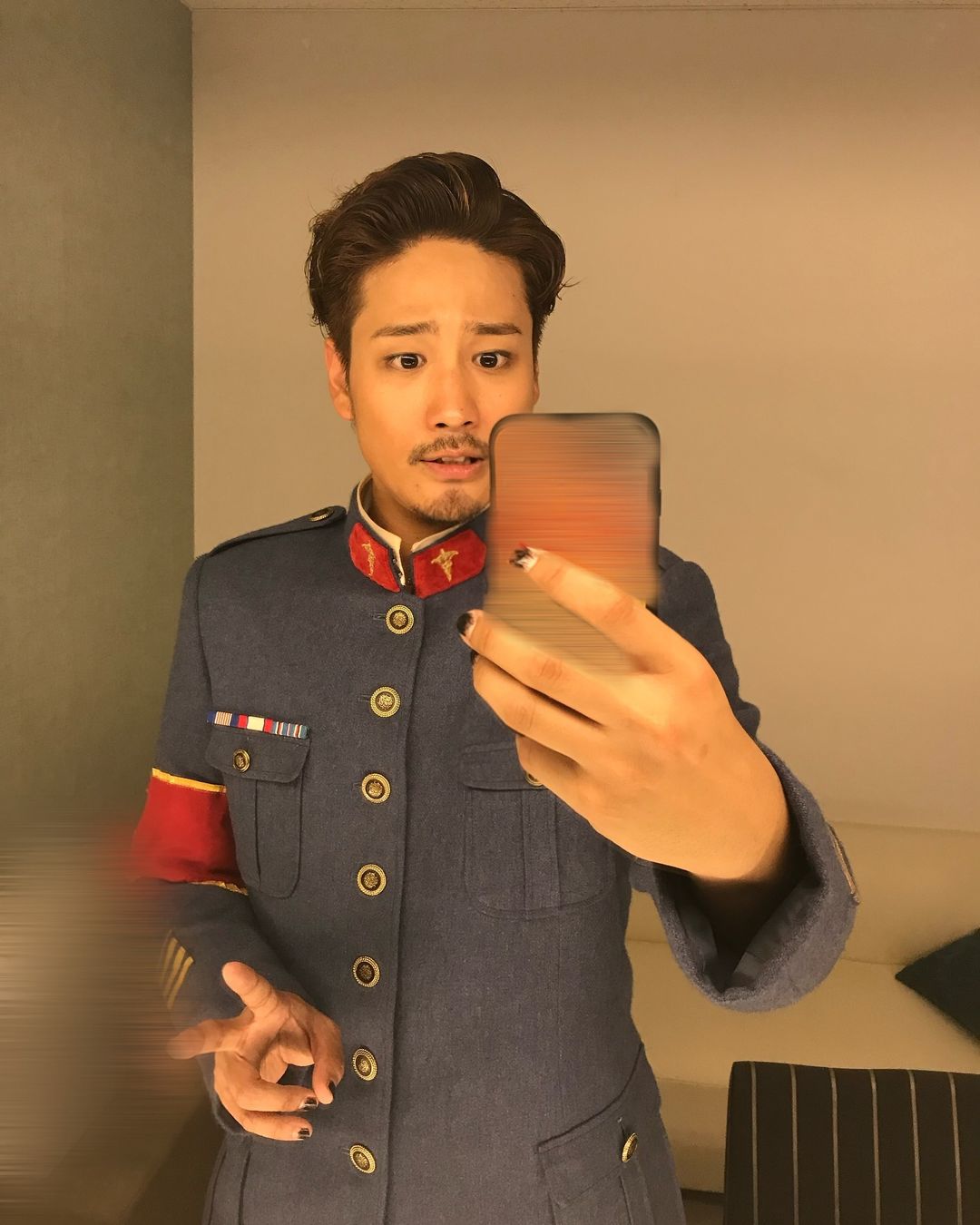 「デヌーセ少佐！懐かし〜」WEST.桐山照史が約4年越しのオフショットを公開