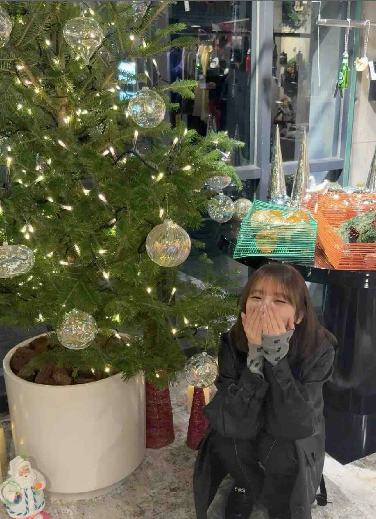 与田祐希、クリスマスを満喫　輝く笑顔とツリーでファンを魅了