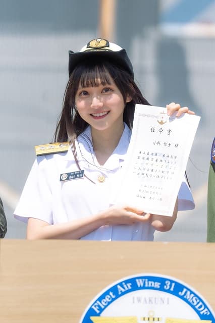 女子大生タレント・小杉怜子が『岩国航空基地フレンドシップデー2025』で”1日軍司令”を務める！