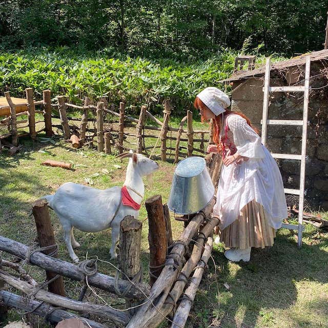 「リアル赤ずきん！？」橋本環奈のオフショットが可愛すぎると話題に✨