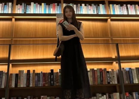 「ワンピお似合いで可愛い！」美女サッカー選手、映え感バツグンな