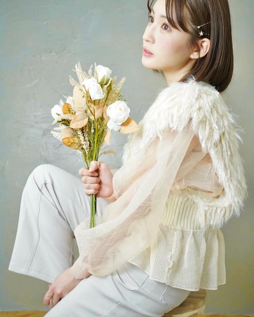 井上小百合、儚くも美しい透明感抜群の撮影オフショットを公開！