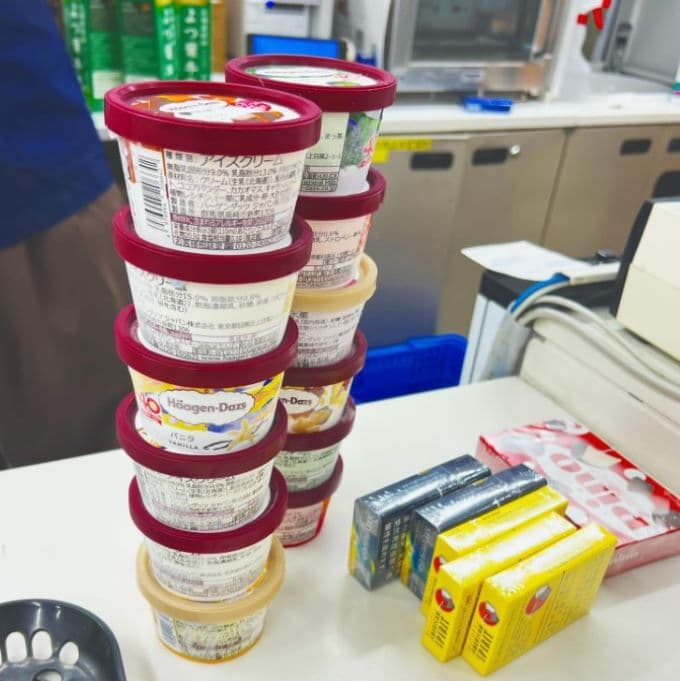 ヒコロヒーが大量のアイスを貰う「大悟さんが買ってくれた」