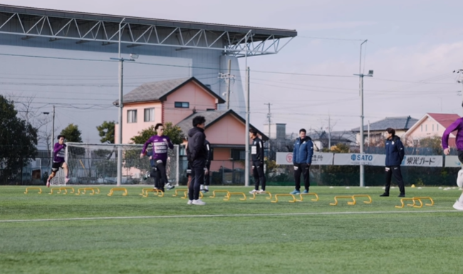 槙野智章監督が示す覚悟　藤枝MYFCの激しいスプリント練習