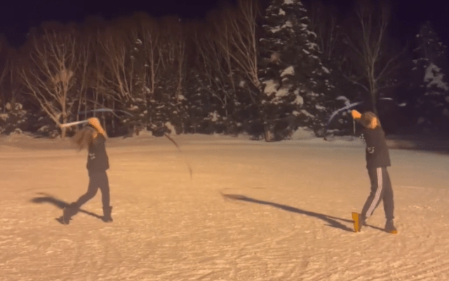 「新体操のリボンみたい？」女子ゴルファー森田理香子、ユニーク練習器具でのトレーニングにファン興味津々