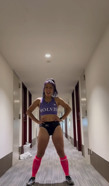 「可愛い5リピートした笑」美女フィットネスモデル、イリュージョン⁉な早着替えムービーにファンの視線釘付け！