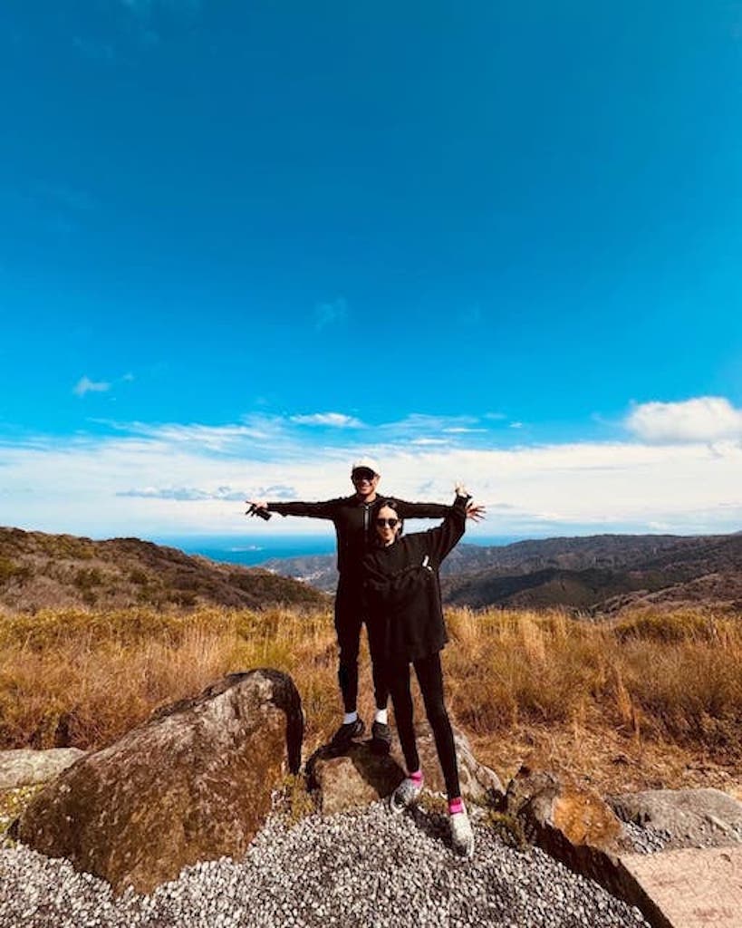 魔裟斗が奥さんとの仲良しショットを公開「ママ はしゃいでるね笑」