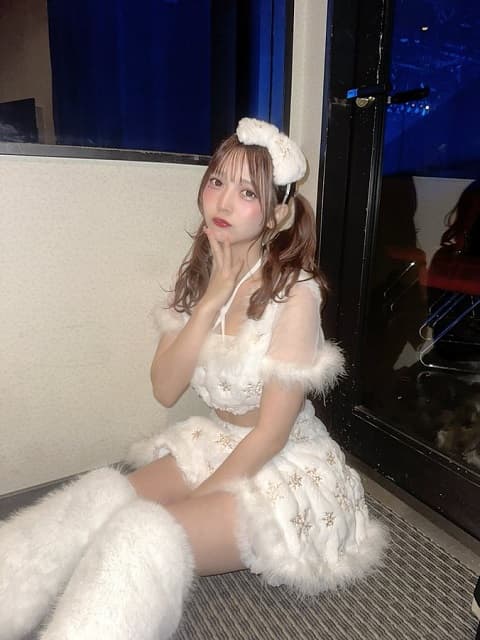 「舞い降りてきた」グラドル 黒嵜菜々子の天使姿にファン感激！