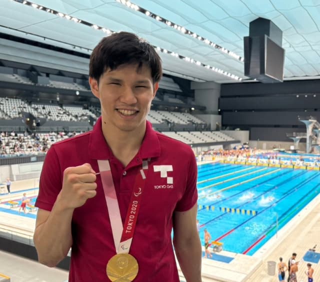 木村敬一が取材先で友達と再会！？「みなさまお疲れ様です」と労う