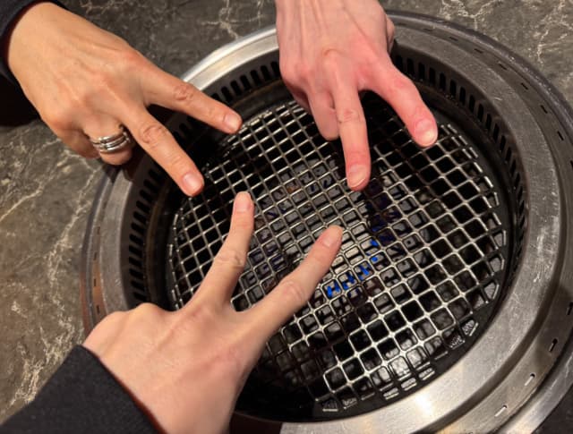 「豪華メンバーすぎます」超人気声優が豪華メンバーでの焼肉を報告！