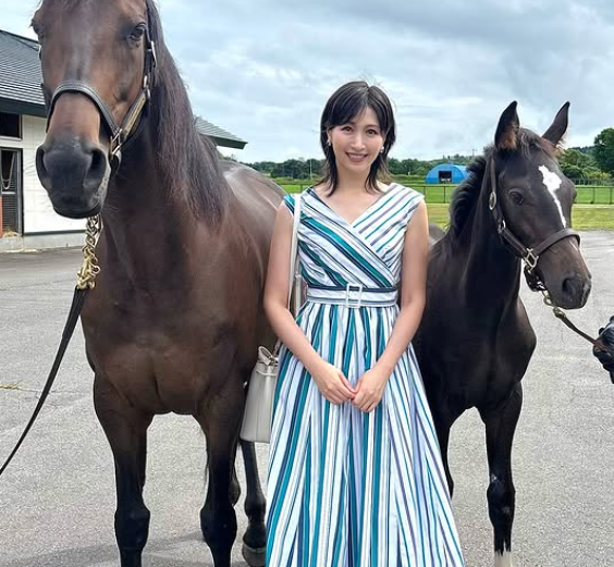 横山ルリカ、洞爺湖の牧場で愛馬ルーリーとちびくんに再会「感動しました」