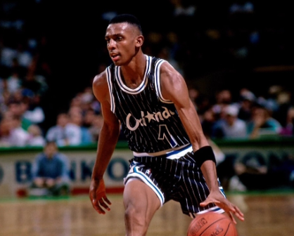 NBA衝撃の復活劇！NBA界の“レジェンド”が見せた魔法のドリブルにファン熱狂