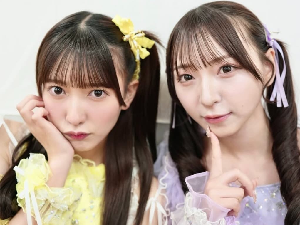 透明感のある爽やかなツーショット！SWEET STEADY山内＆塩川の仲良しツーショット