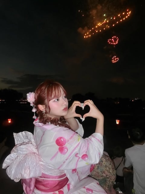 希空、今年初の花火大会を満喫「ハート作ったらちょうどハートの花火上がったの！！」