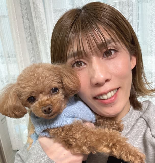 霊長類最強の吉田沙保里、愛犬とともに「人生一度きり楽しみたい」と笑顔のフォトショット！