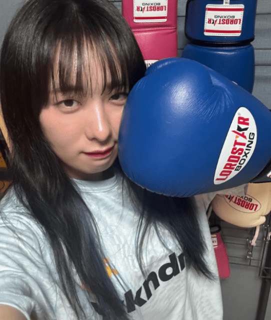 「撃ちやすくってテンション上がる」辻井和奏、お気にのグローブで自分にパンチ！？