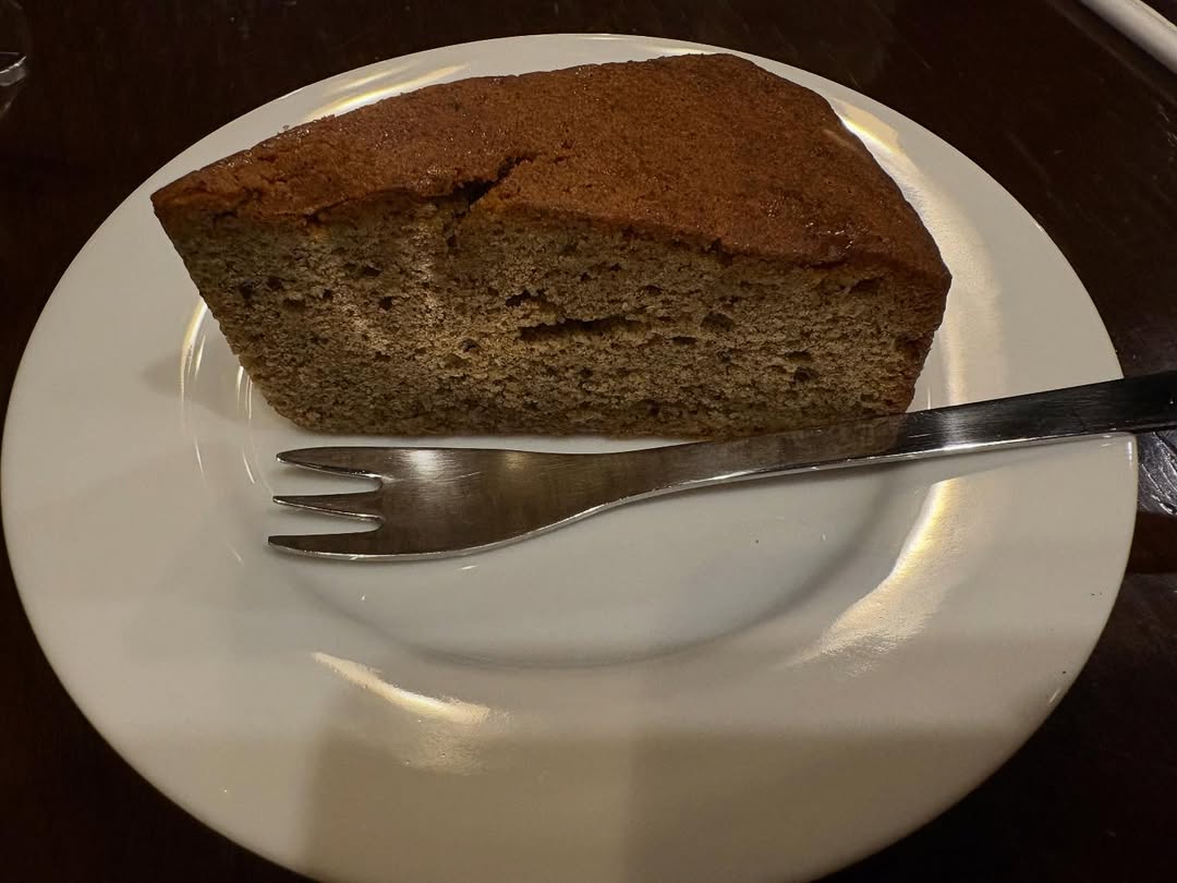 「上品な甘さ！」ミキ昴生が喫茶店で〇〇のケーキを堪能！