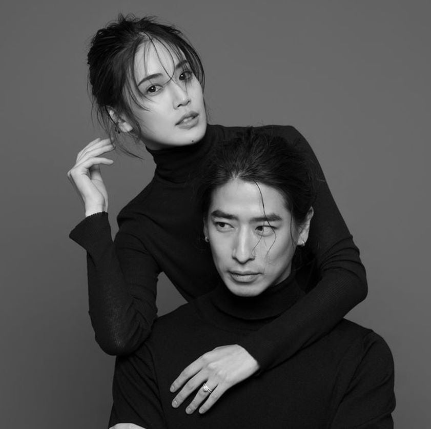 あの人気モデル〇〇が結婚を報告！　美男美女の結婚が話題