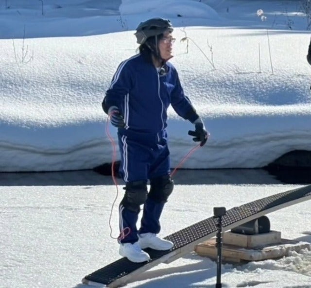 「今年もやっとります。」ロッチ中岡が北海道の氷水と格闘する！？