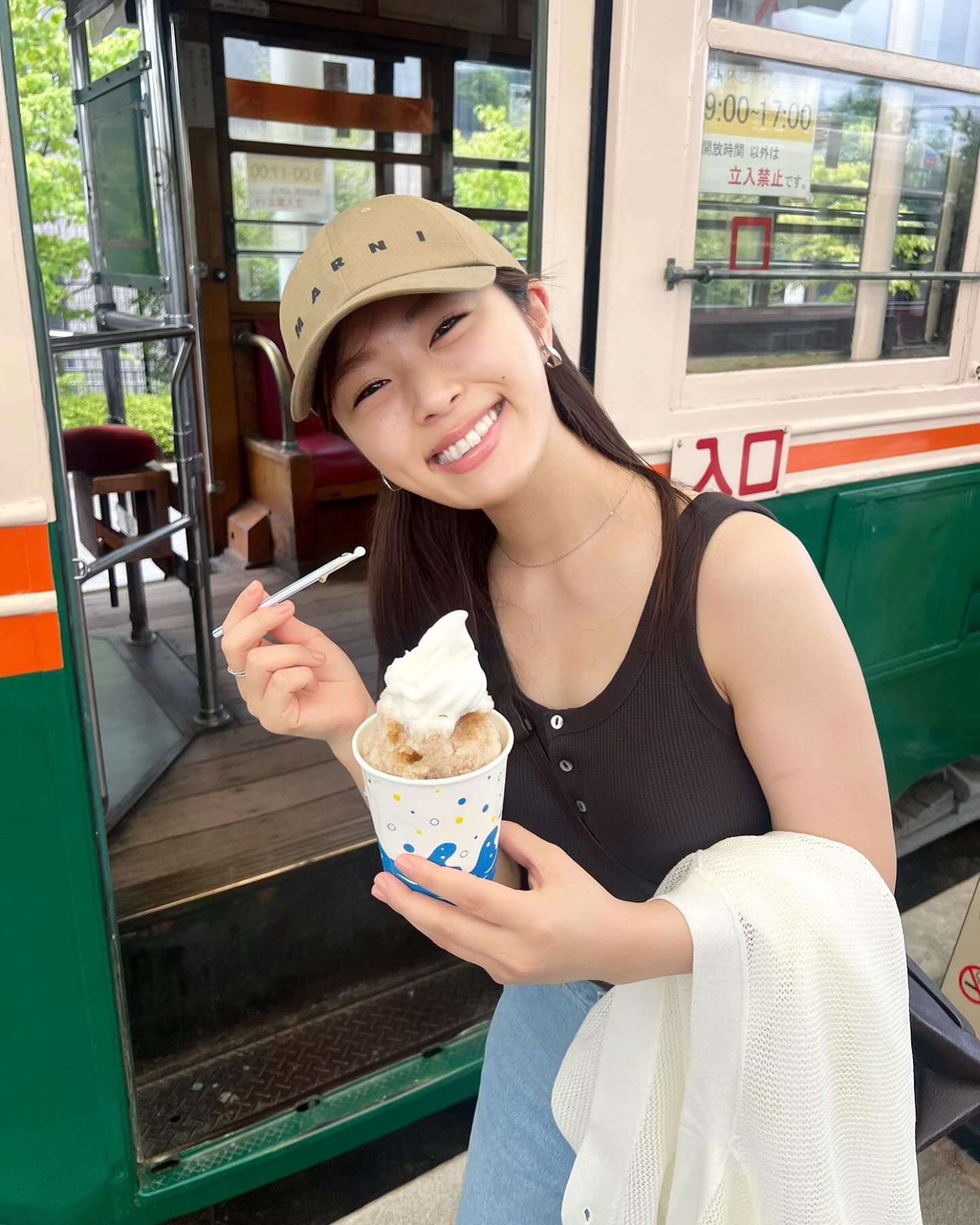 渋谷凪咲、タンクトップ姿のワイルドな一面にファン悶絶「十分可愛いですw」