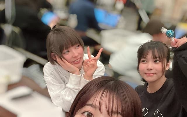 「すごいメンバーでやってるね」舞台出演の女性声優と最上もがらのオフショットが豪華&可愛すぎると話題に