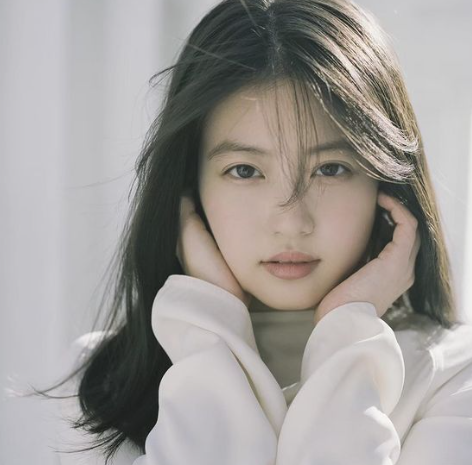 「女神すぎる…」今田美桜さんが儚げショット公開🌸