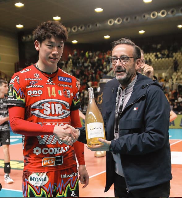 石川祐希がMVPを獲得！国内外のファンから称賛の嵐！！