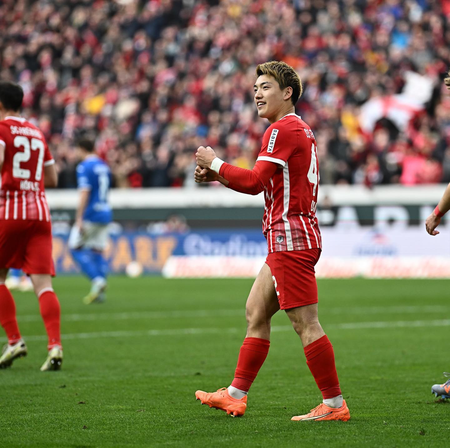 堂安律があのパフォーマンスを披露⚾️スポーツの垣根を超えた交流⚽️