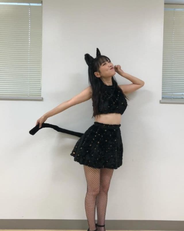 高城れに、キュートな黒猫に「みんなが幸せになりますよーに！」