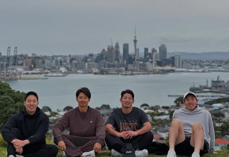 ロッテ・唐川がニュージーランド自主トレ終了を報告