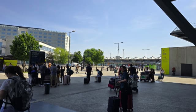 「なんとかリヨンに到着」プロゲーマー・マゴが大会参加のためフランスのリヨンへ