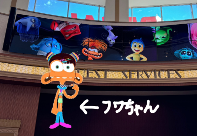 米国滞在のフワちゃん  日本でも話題の映画に大興奮！「推しキャラのフワバージョンを描いてくれたょ」