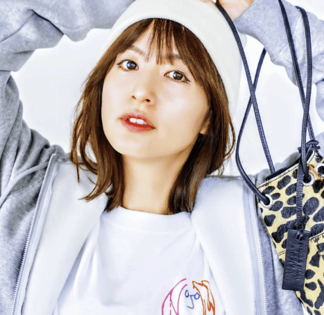 イエローキャブ（YellowCab） 浜田真衣、秋の装いに期待！ニット帽＆パーカーコーデを待ち望む