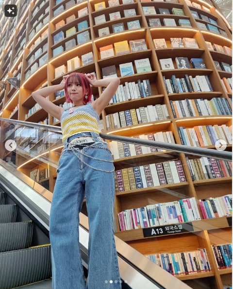 Machicoが「本いっぱい」と投稿！ソウルのピョルマダン図書館にて